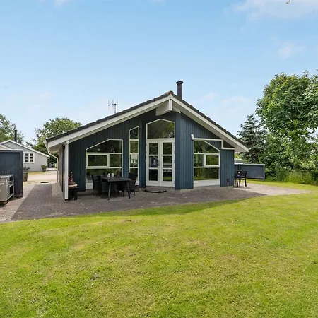 Jarik - 1-2km To The Fjord By Interhome Feriehus